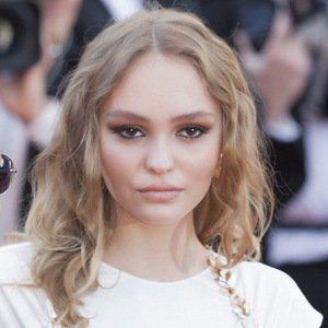 Lily-Rose Depp Age, Height, Weight, Birthday - AgeCalculator.Me
