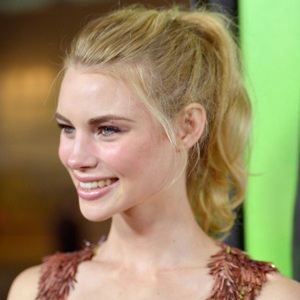 Lucy Fry Age