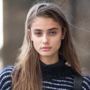 Taylor Hill Age