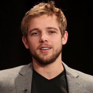 Max Thieriot Age