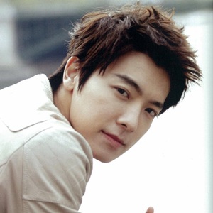 Lee Donghae Age, Height, Weight, Birthday - AgeCalculator.Me